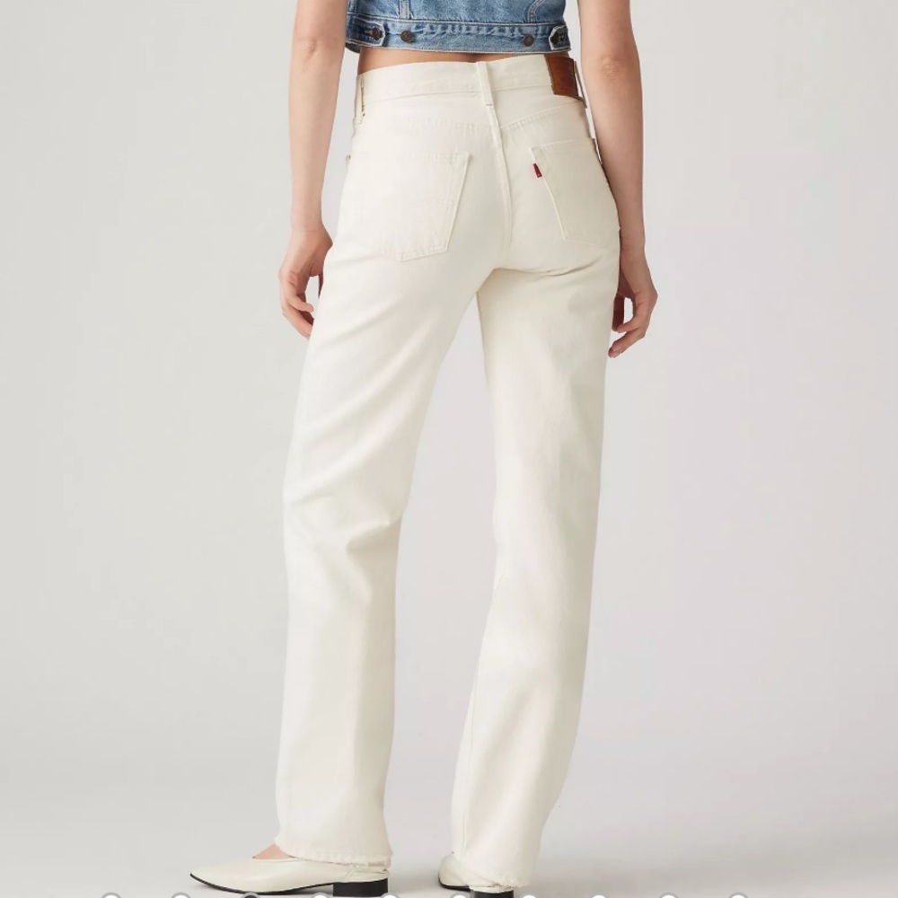 Levi's Women's Straight Leg Jeans - Cream - Picture 8 of 9